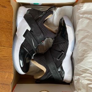 Nike LeBron Soldier XII SFG Patent